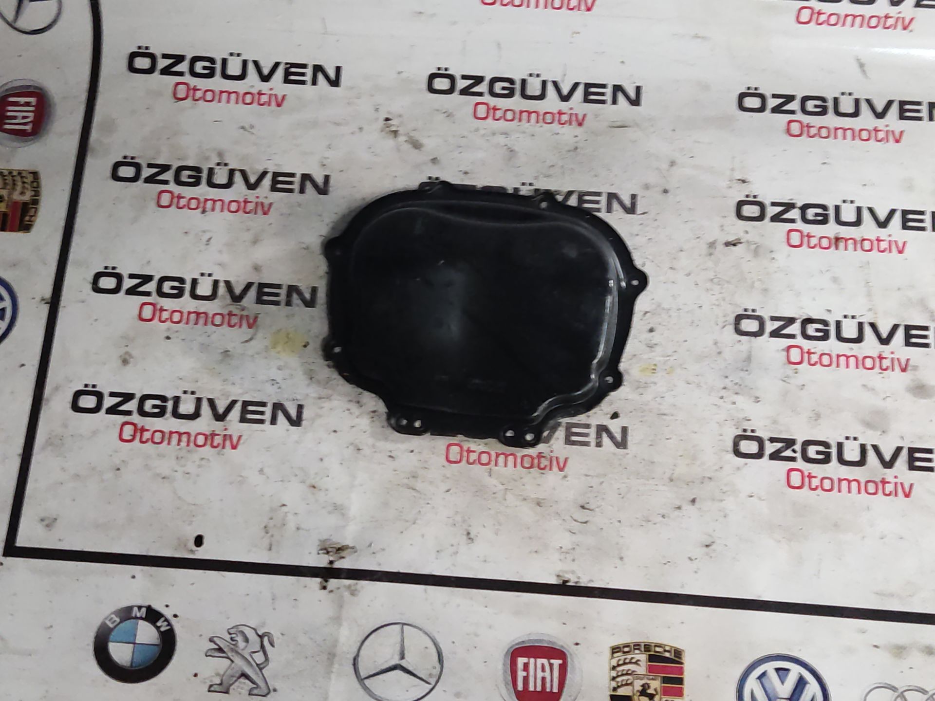 Audi A5 3.0 Tfsi CGW zincir kapağı