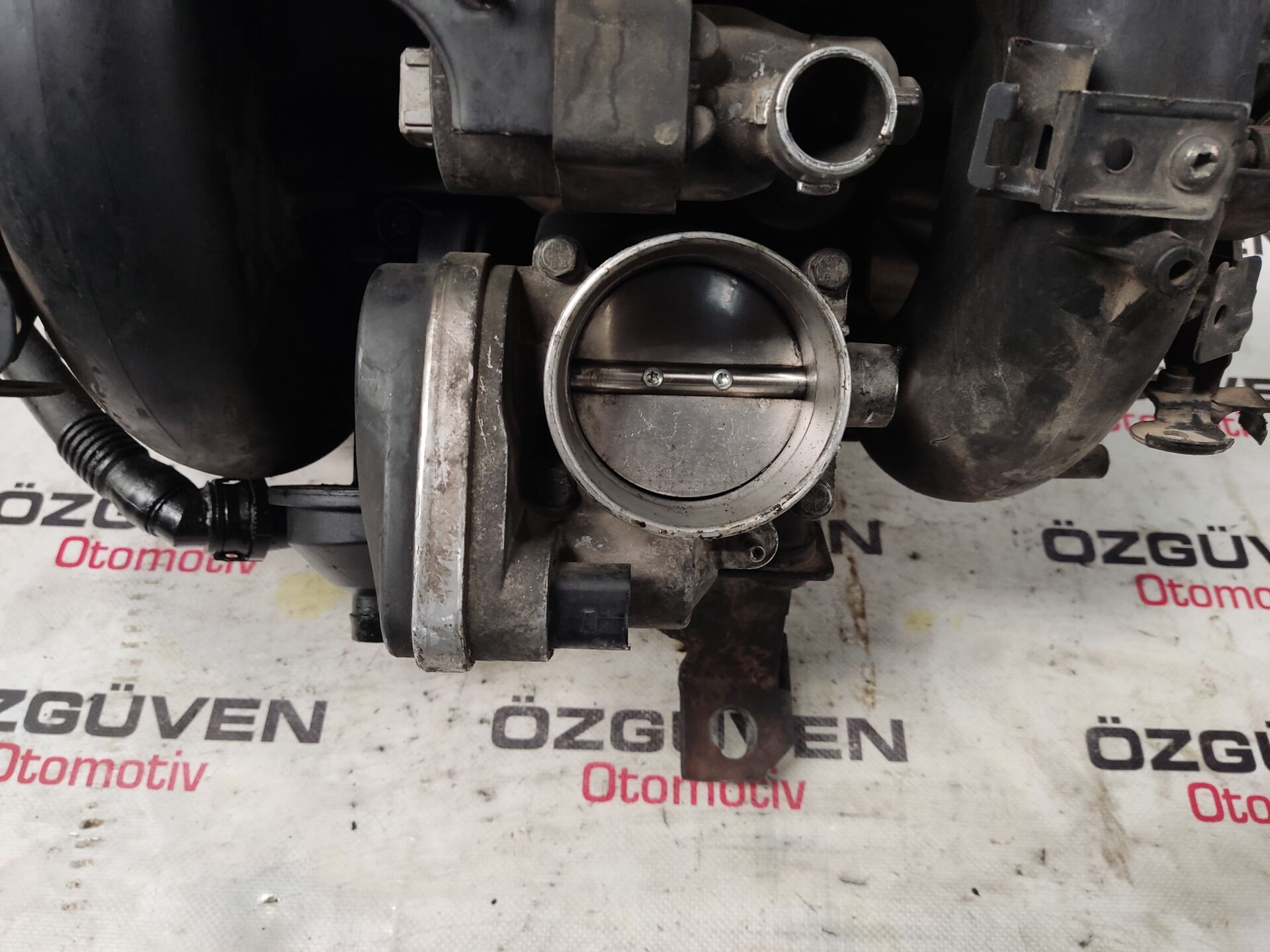 Bmw E46 3.3 Bogaz kelebeği