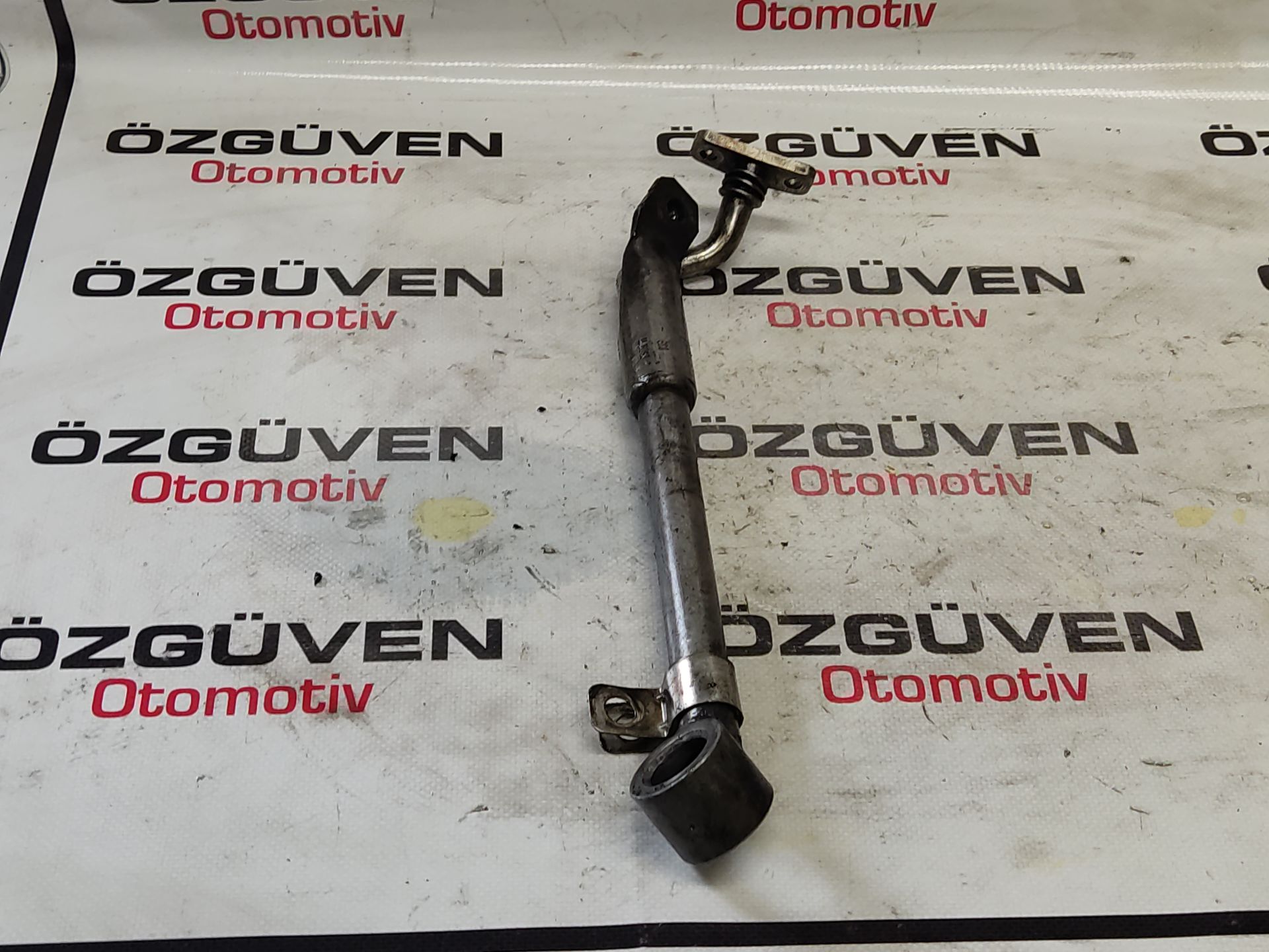 Volkswagen Polo CFW Turbo Yağ tahliye borusu