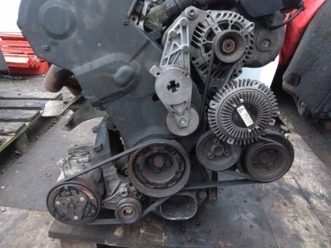 Audi A4 1.8 Tfsı Agr Çıkma Motor Parçaları