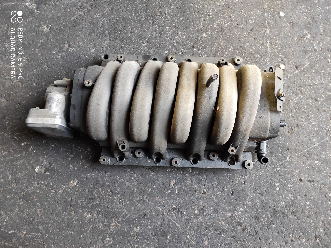 Range Rover 4.4 Çıkma Emme Manifoldu