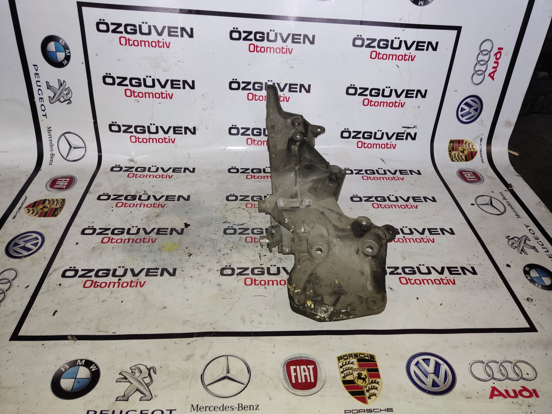 Renault Megane 2 1.6 Benzinli Klima braketi